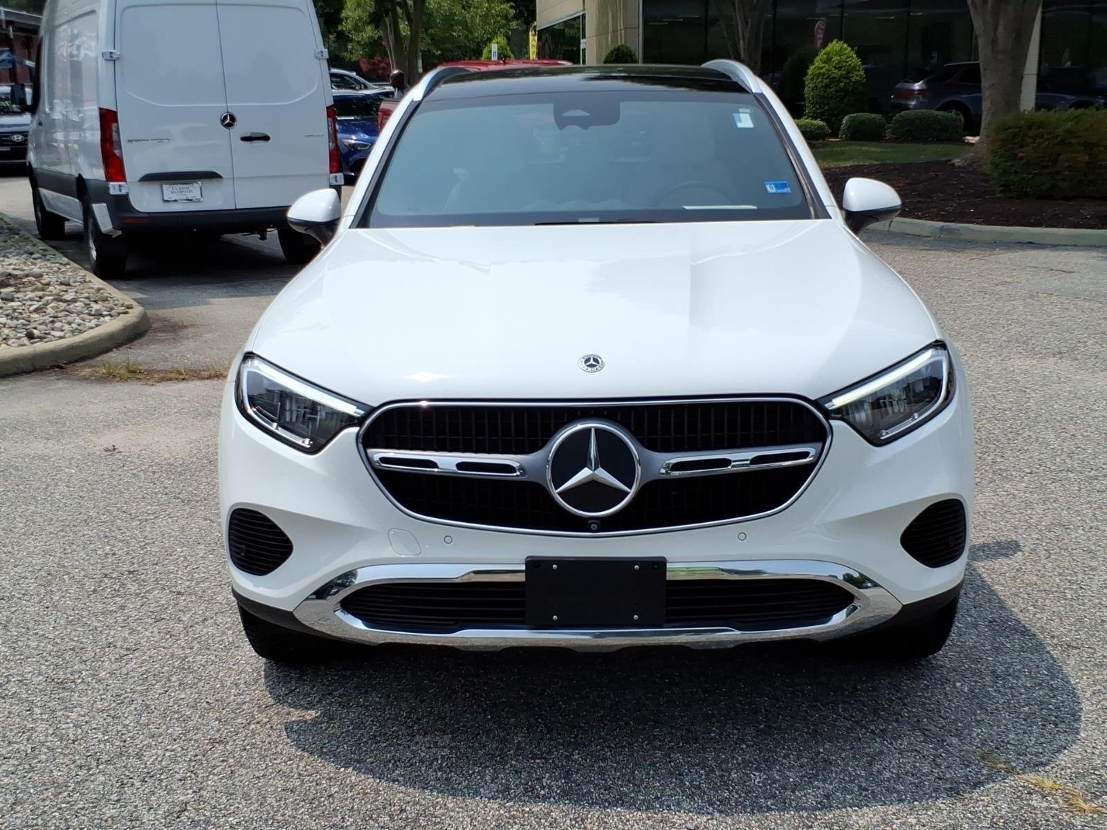 Used 2023 POLAR WHITE MERCEDES-BENZ  image 2
