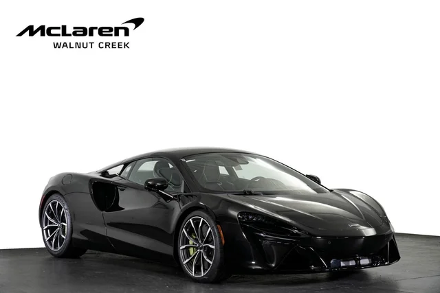 2025 McLaren Artura 