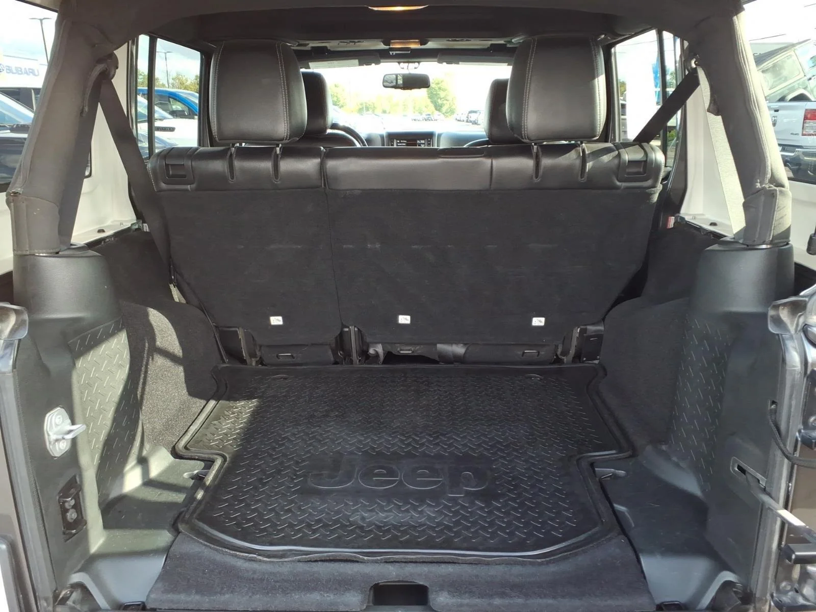 Used 2017 Granite Crystal Metallic Clearcoat Jeep Sahara image 26