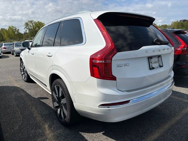Used 2024 White Volvo Ultimate image 4