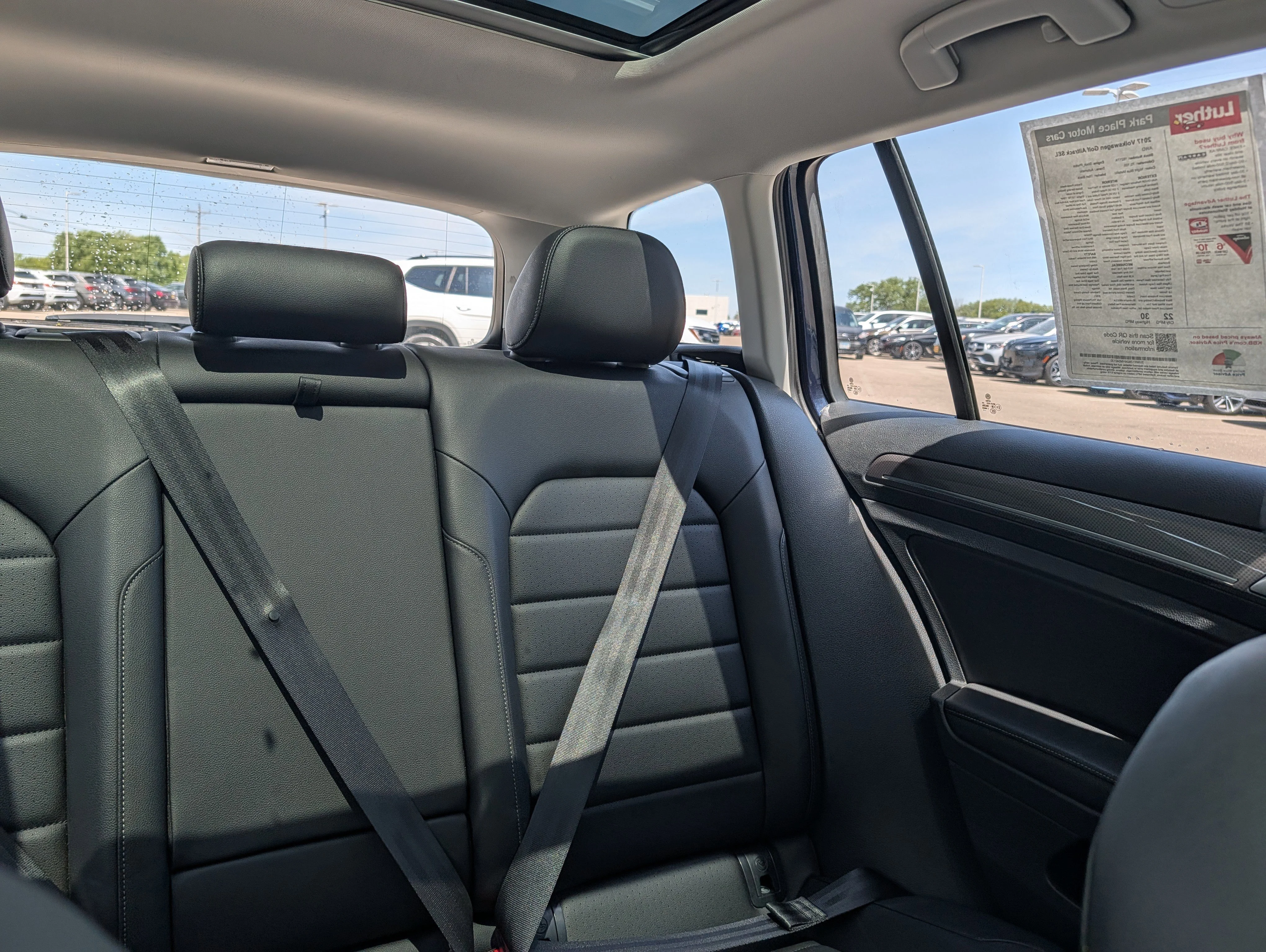 Used 2017 Night Blue Metallic Volkswagen SEL image 14