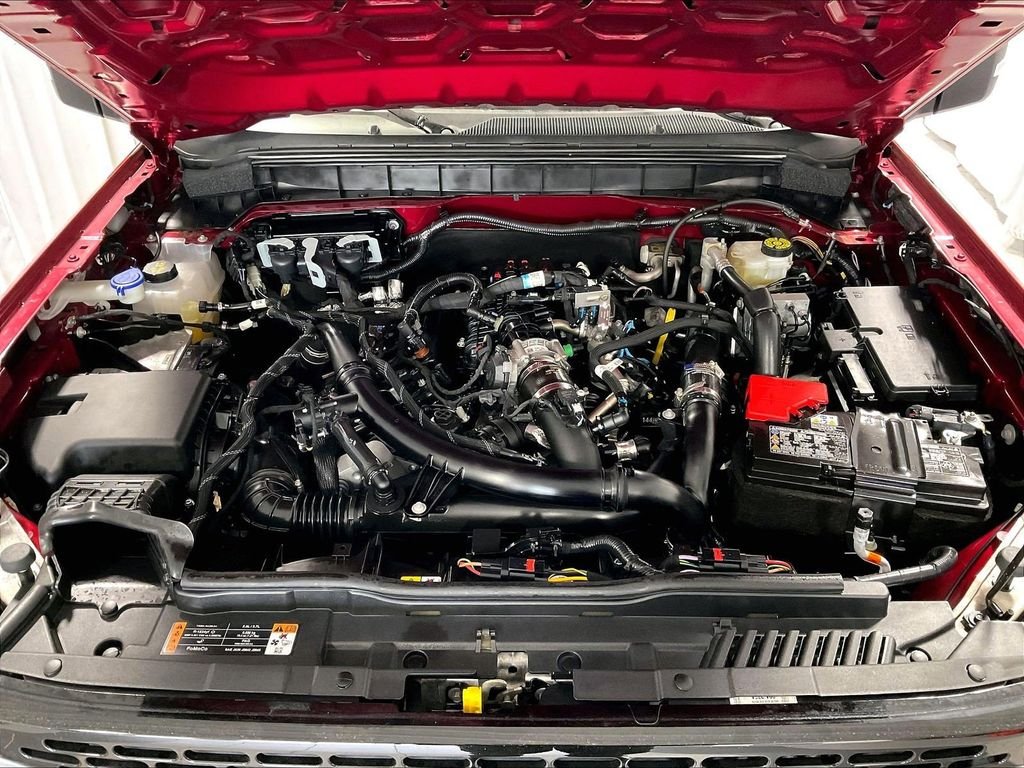 Used 2025 Red Ford Badlands image 30