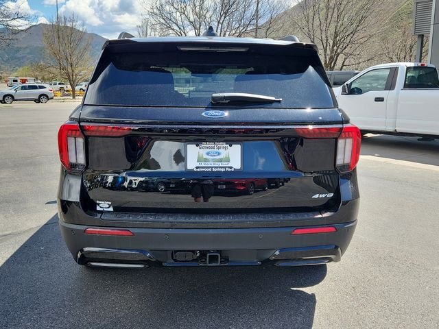 New 2026 Agate Black Metallic Ford ST-Line image 4