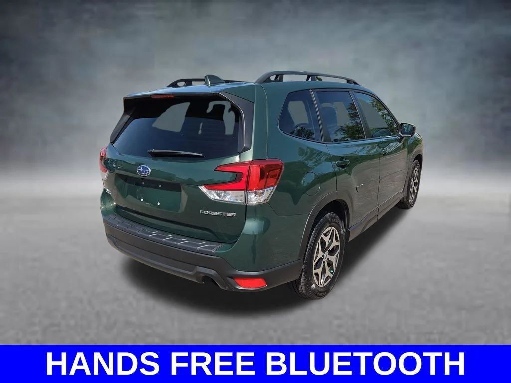 Used 2022 Green Subaru Premium image 5