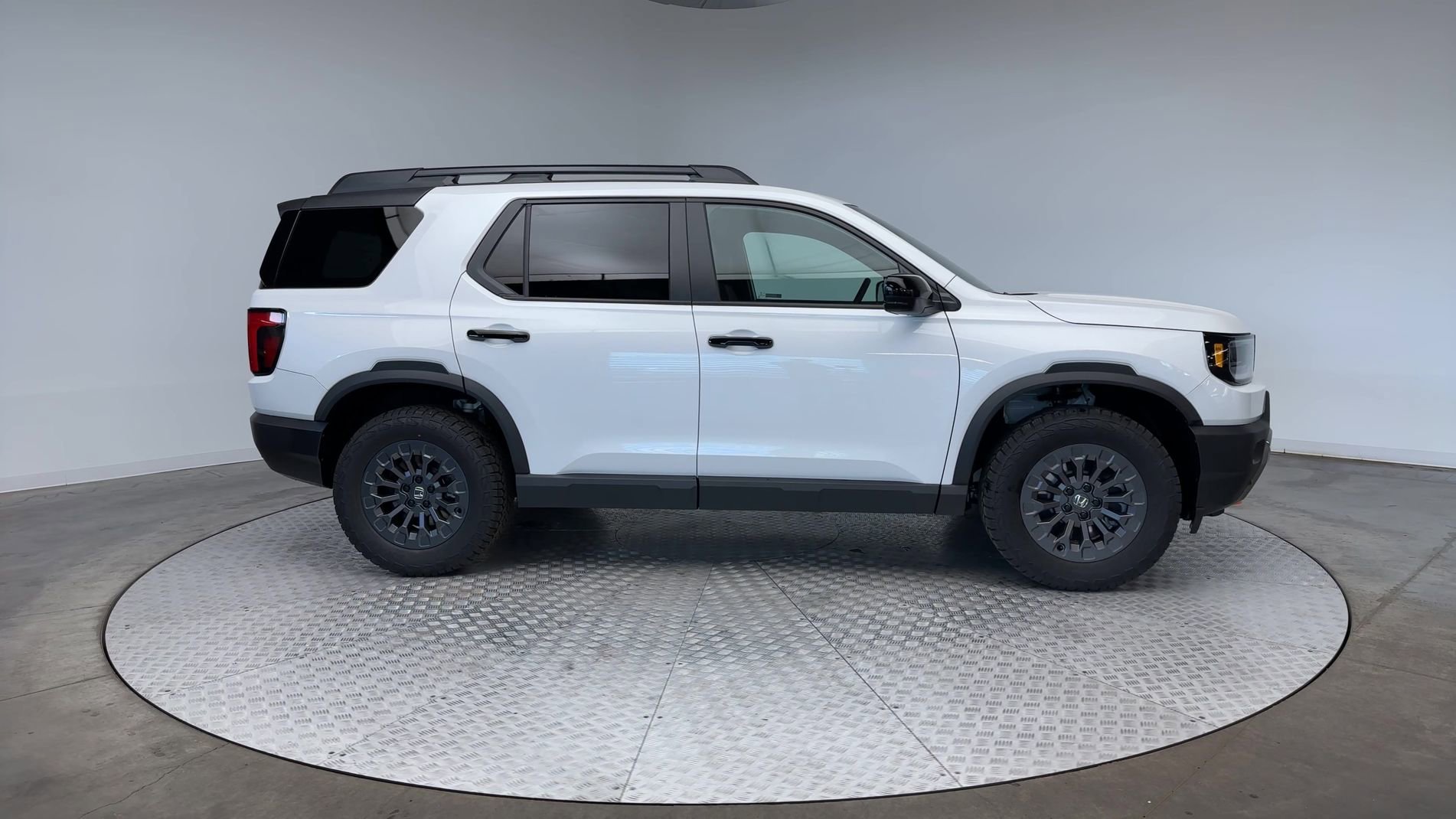 New 2026 Platinum White Pearl Honda TrailSport image 9