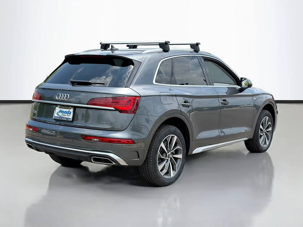 Used 2023 Manhattan Gray Metallic Audi 45 S line Premium image 5