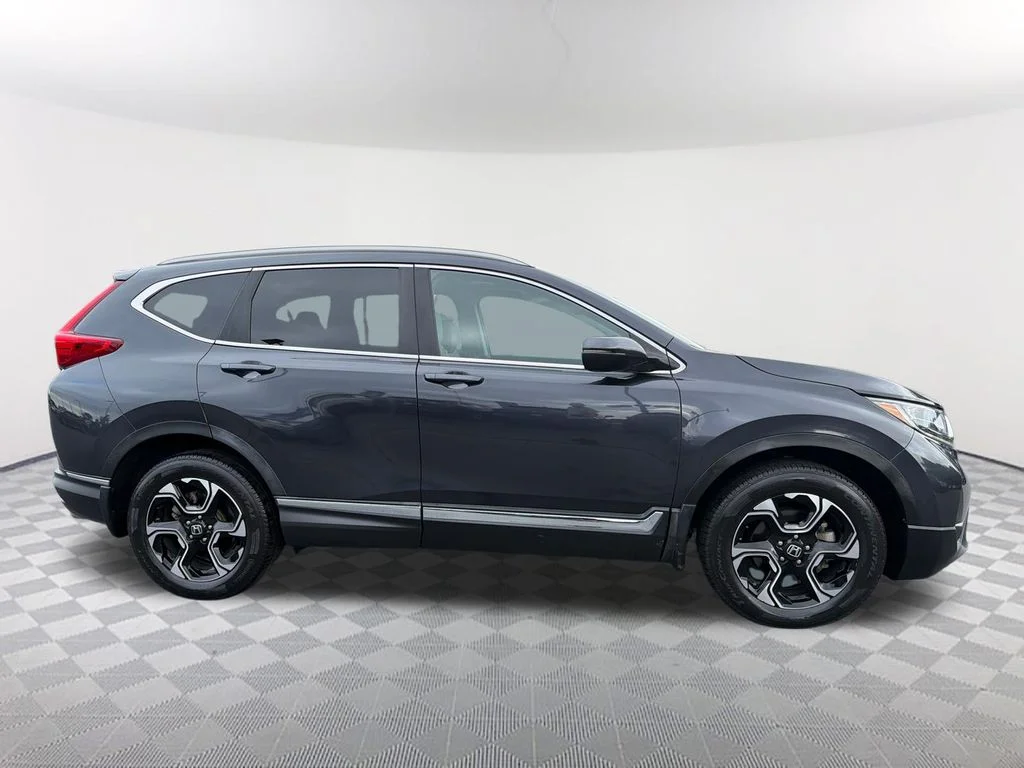 Used 2018 Black Honda Touring image 4