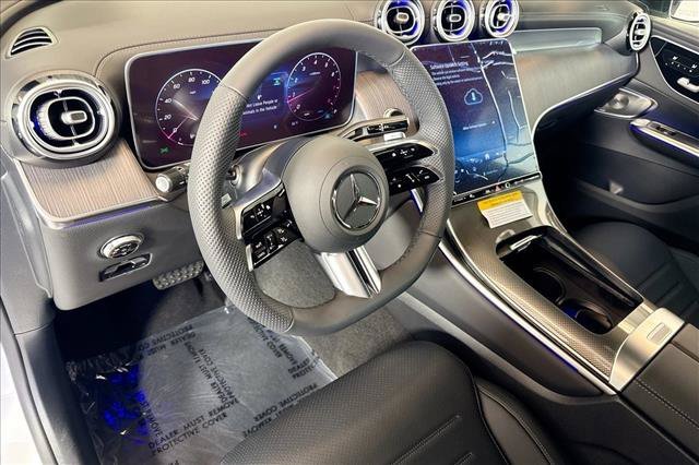 New 2026 Polar White Mercedes-Benz GLC 300 image 39