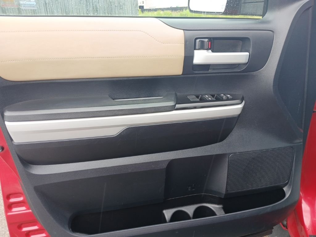 Used 2018 Red Toyota Limited image 25