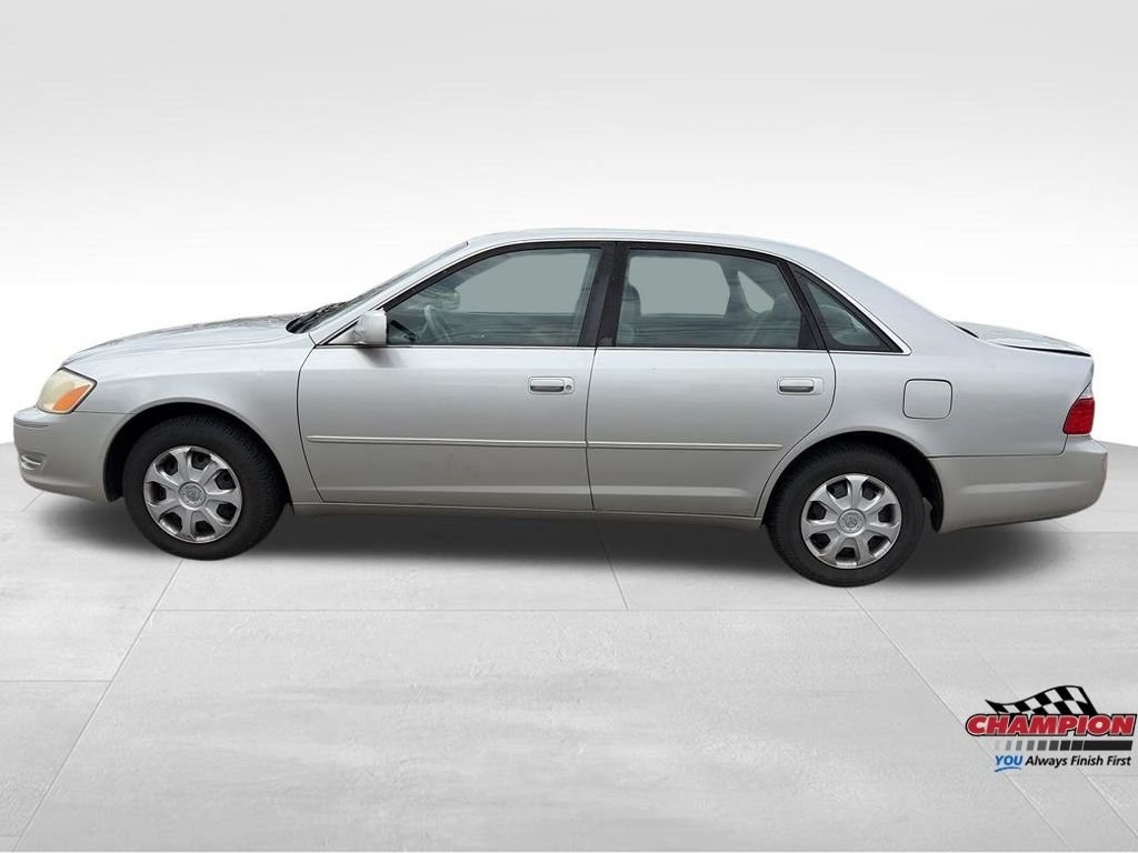 Used 2004 Toyota Avalon XL with VIN 4T1BF28B64U364345 for sale in Lansing, MI