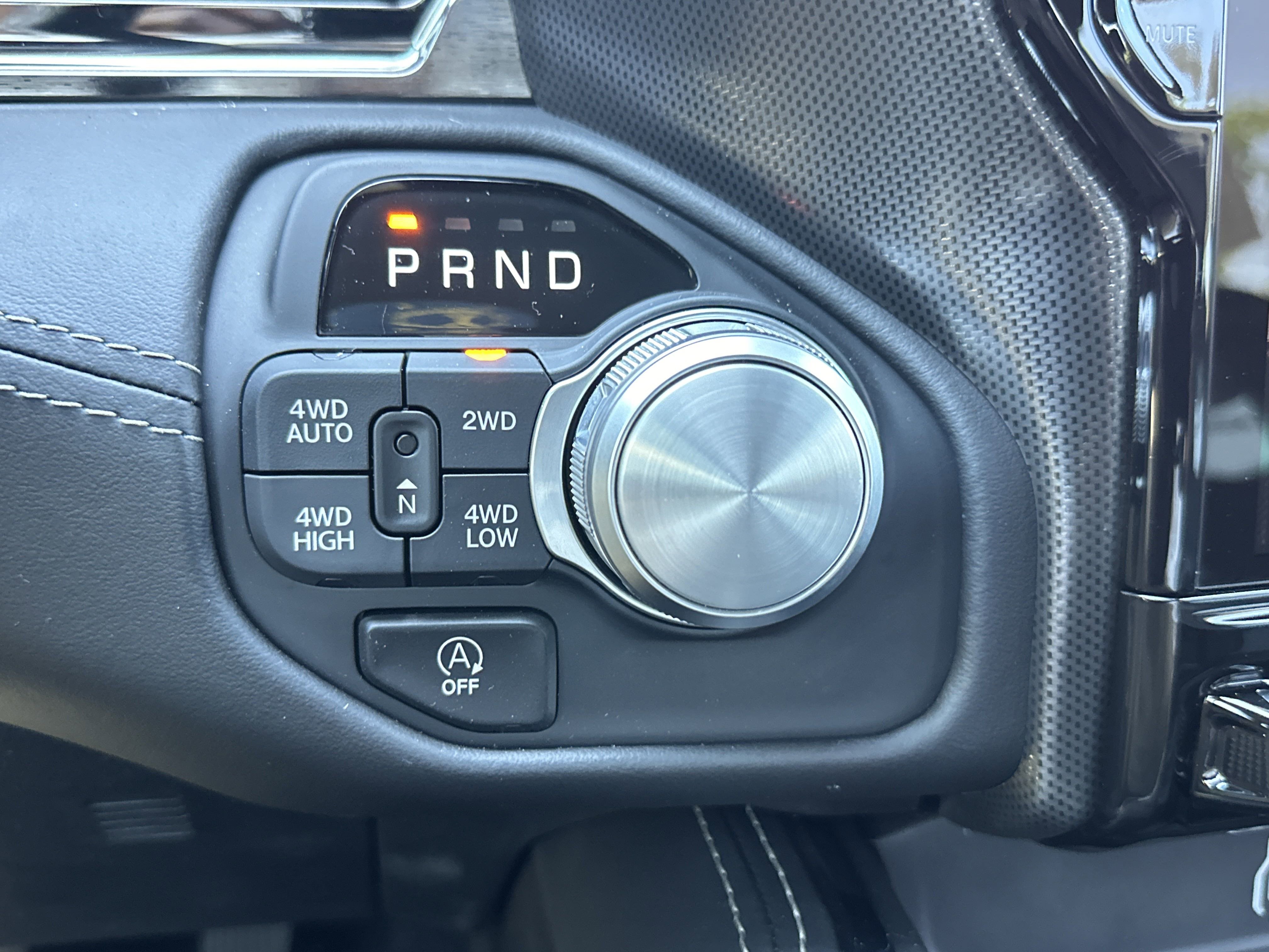 2025 RAM 1500 Limited - Photo 30
