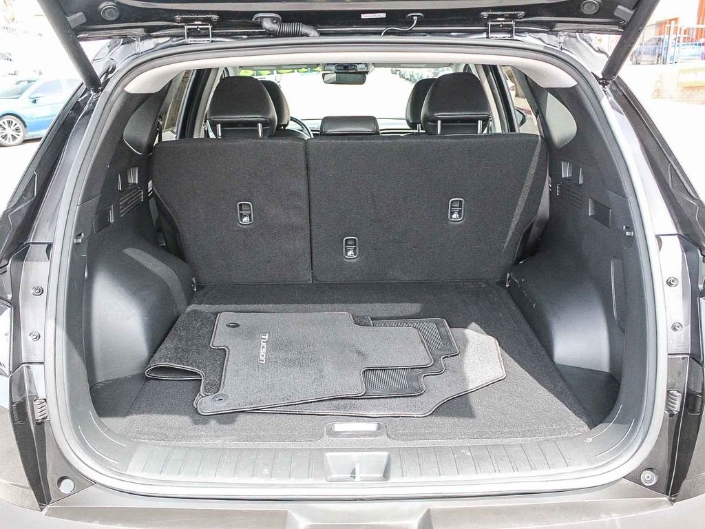 Used 2023 Black Hyundai Limited image 28
