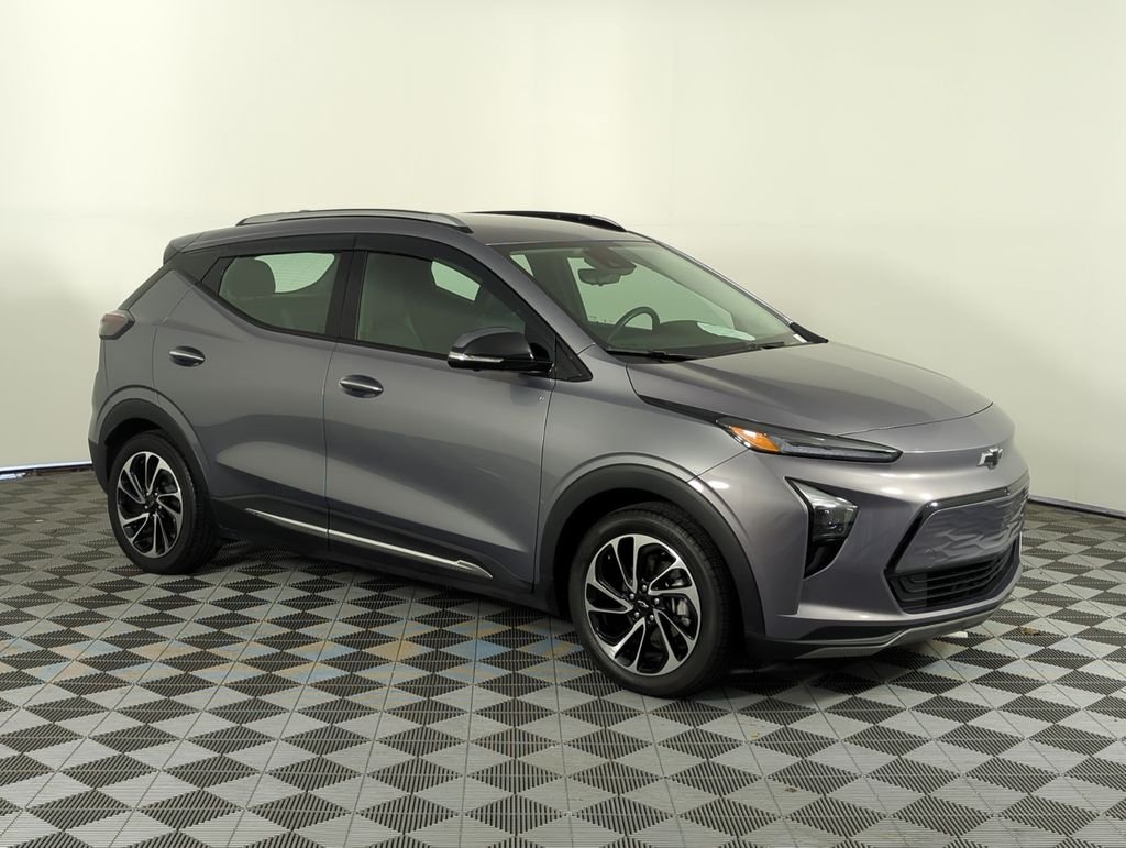 Used 2023 Gray Chevrolet Premier image 8