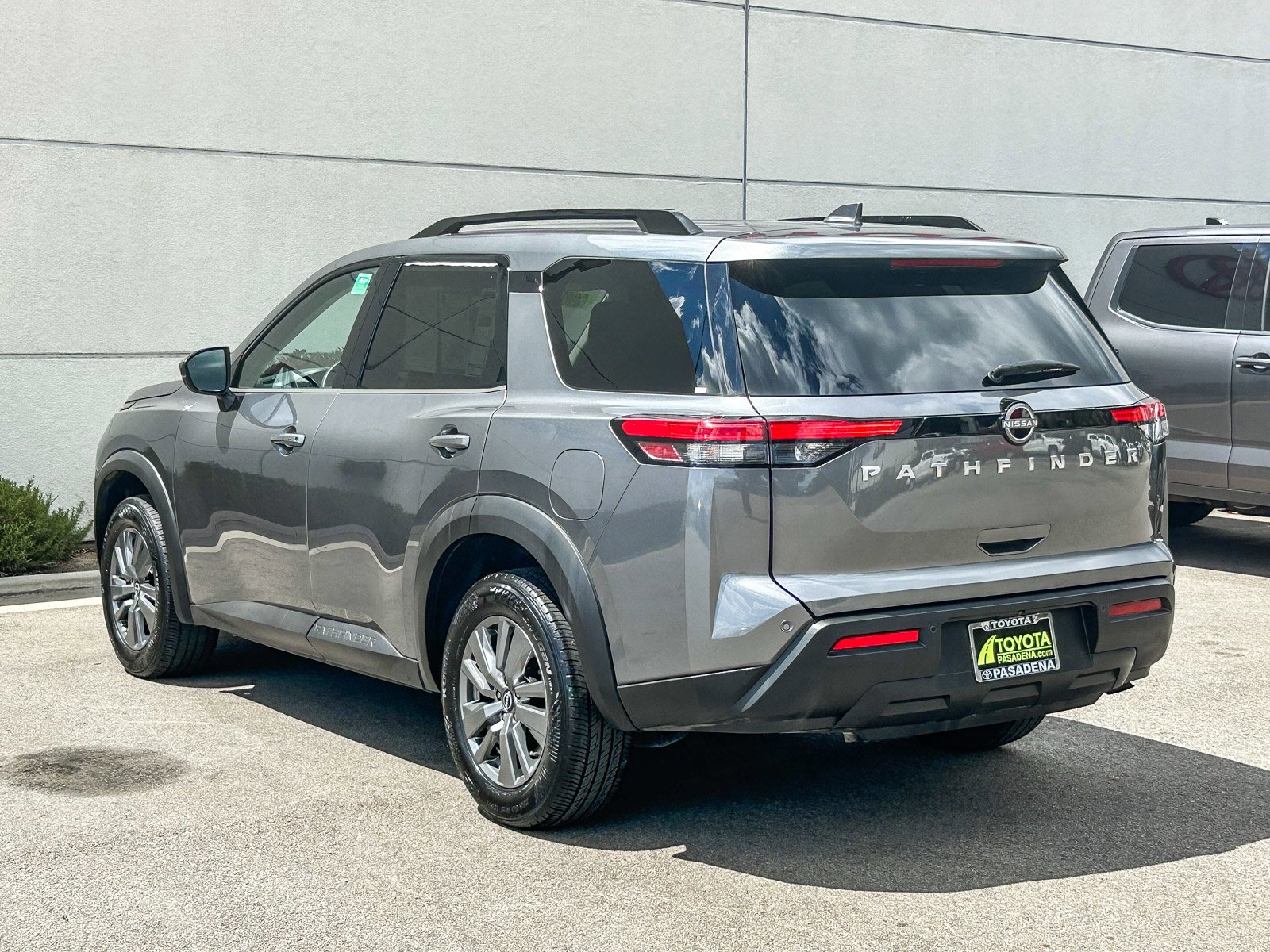 Used 2025 GUN METALLIC NISSAN SV image 8