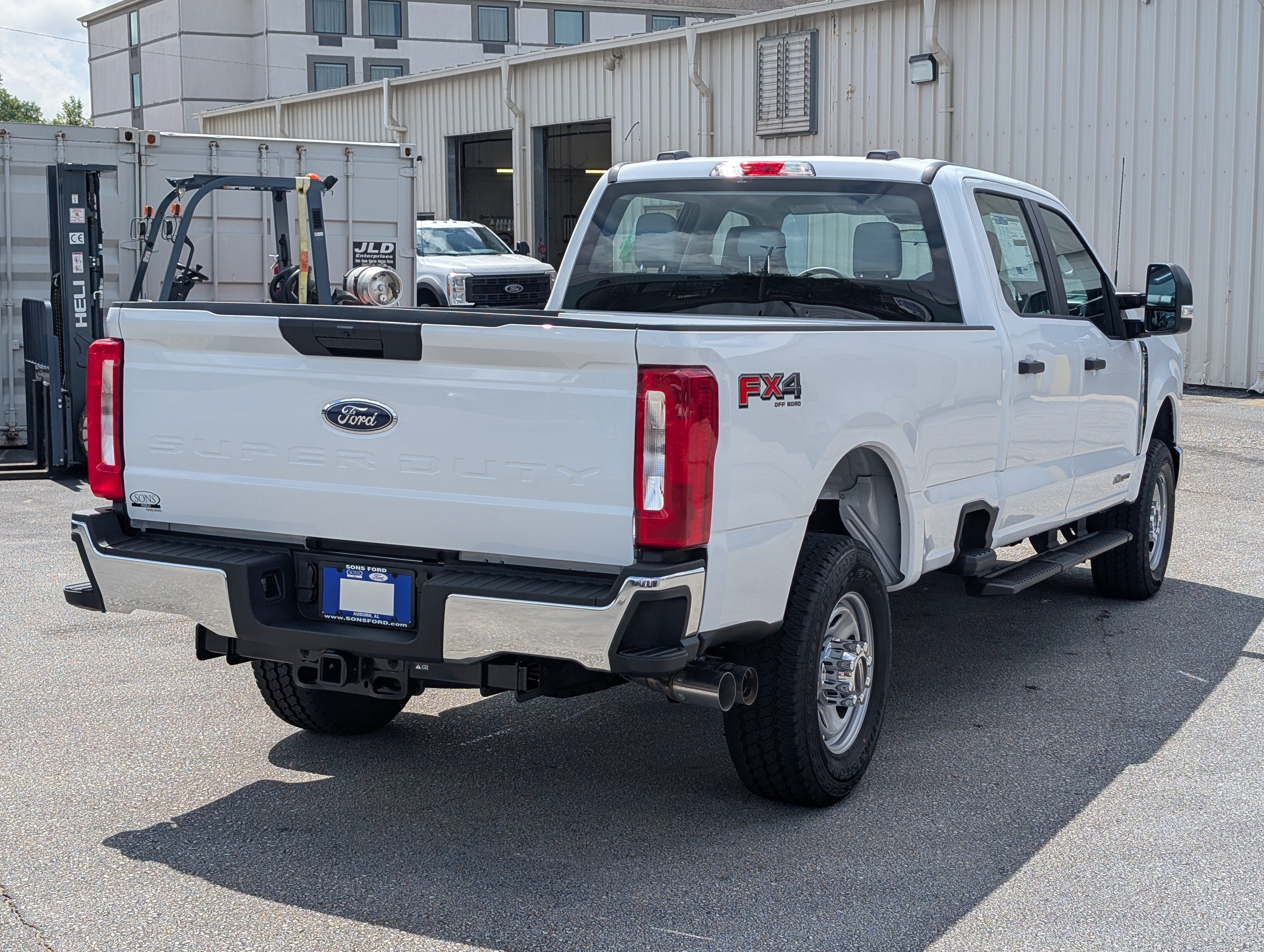 New 2026 Oxford White FORD F-350® XL image 9
