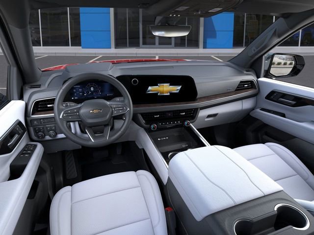 2025 Chevrolet Suburban Premier - Photo 15