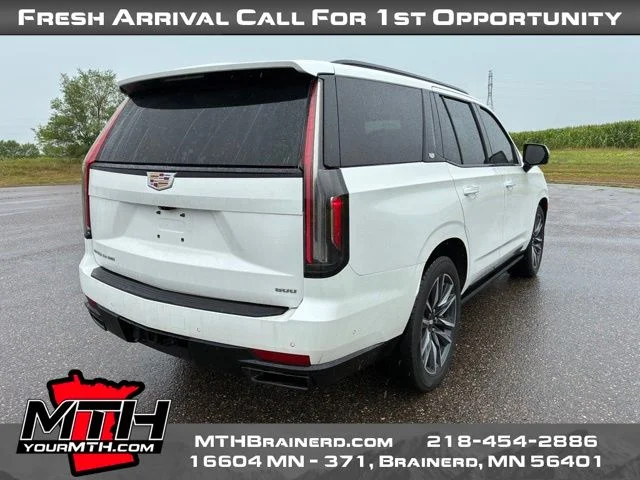 Used 2023 White Cadillac Sport Platinum image 8
