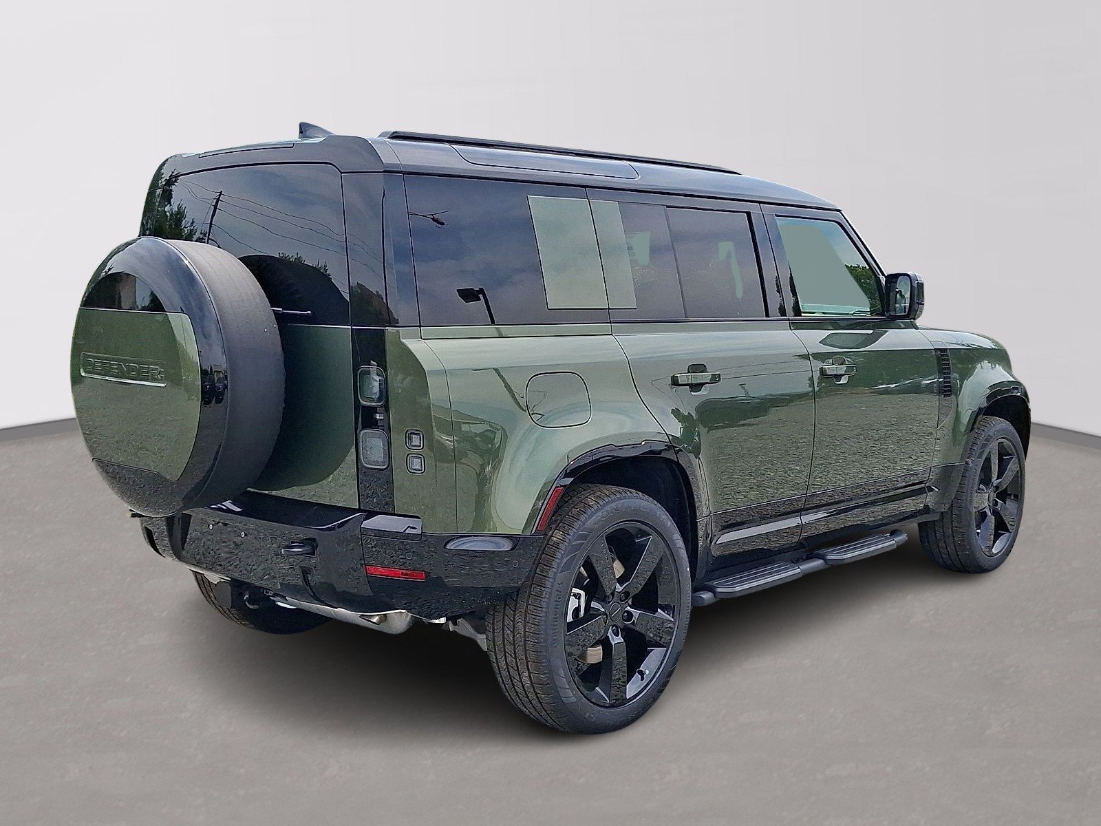 New 2026 Woolstone Green LAND ROVER X-Dynamic SE image 3