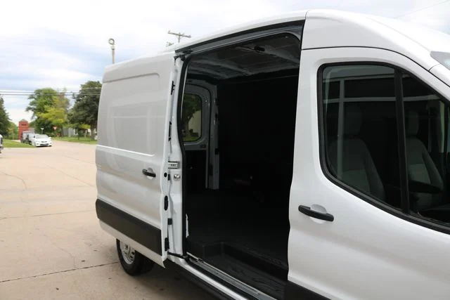 New 2026 Oxford White Ford Cargo Van image 34