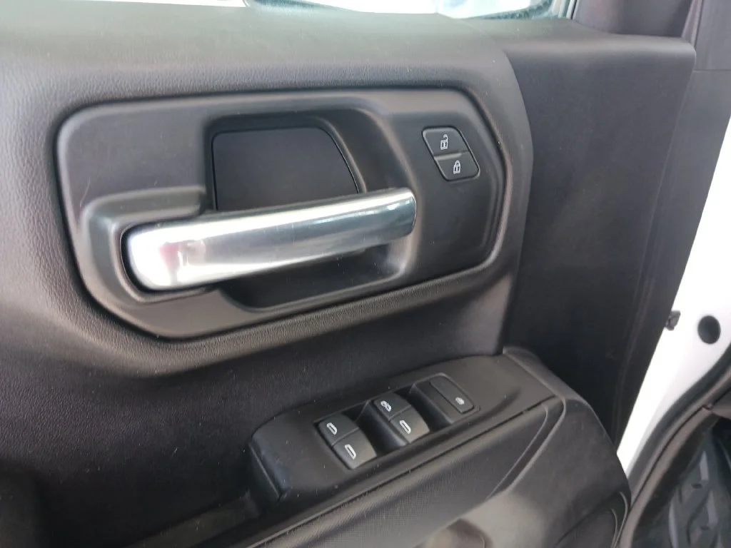 Used 2019 SUMMIT WHITE Chevrolet Work Truck image 29