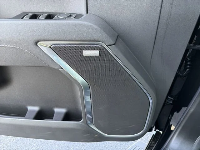 New 2026 Onyx Black GMC Elevation image 22