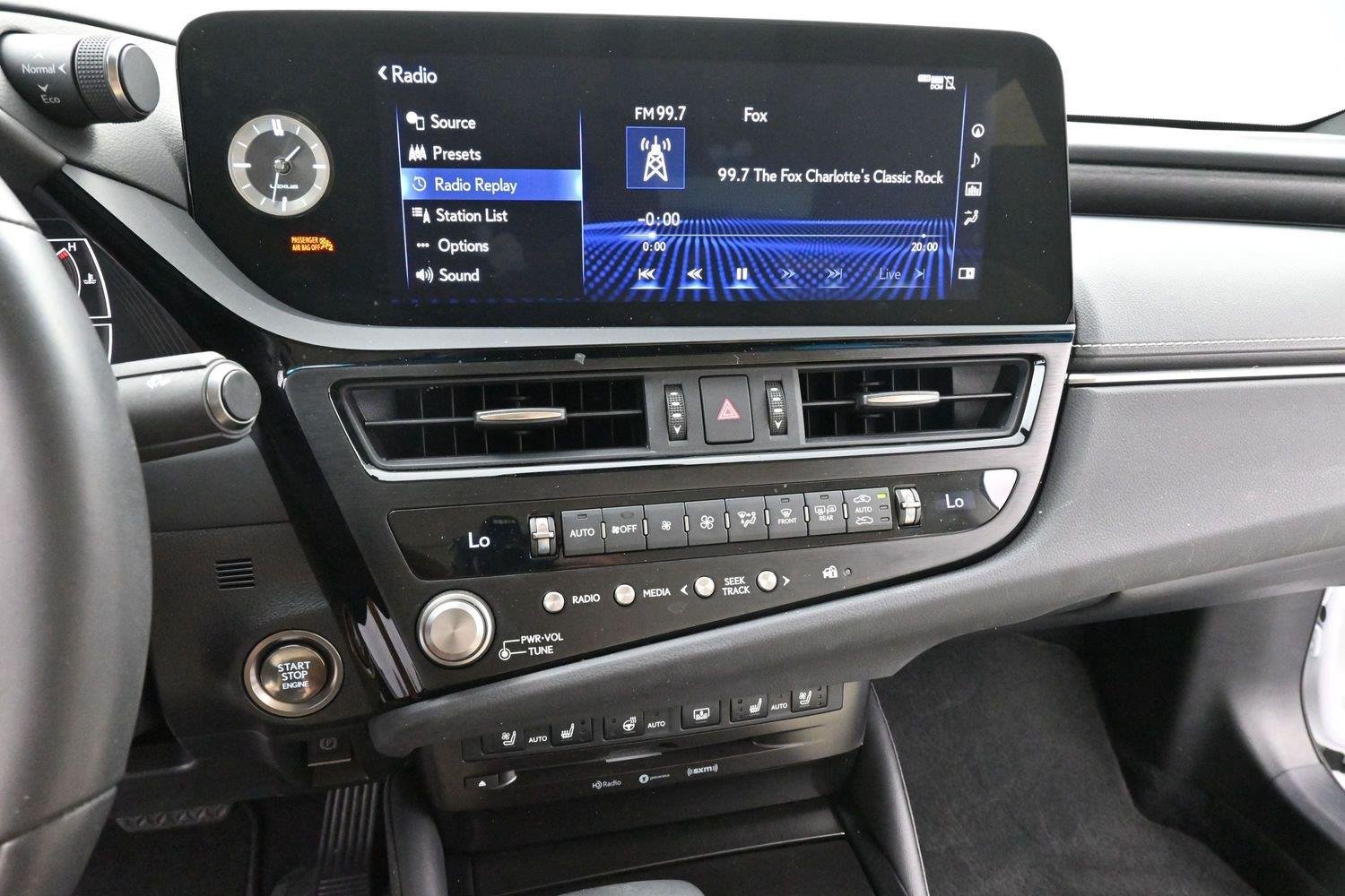 Used 2022 Eminent White Pearl Lexus ES 350 Ultra Luxury image 21