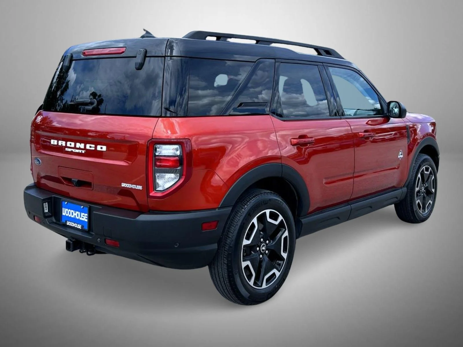 Used 2022 Red Ford Outer Banks image 5