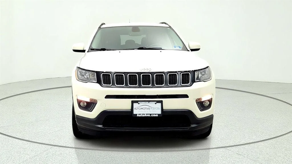Used 2020 White Clearcoat Jeep Latitude 4x4 w/ Popular Equipment & Cold Weather Groups image 2
