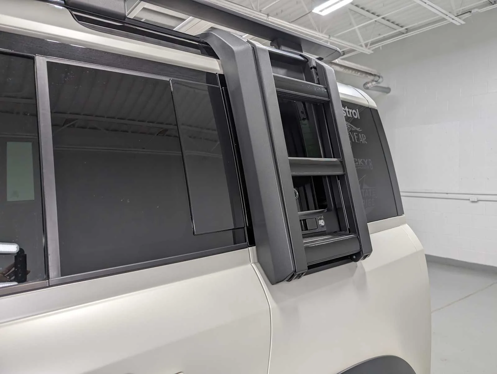 Used 2024 Pearl White satin exterior wrap Land Rover S image 12