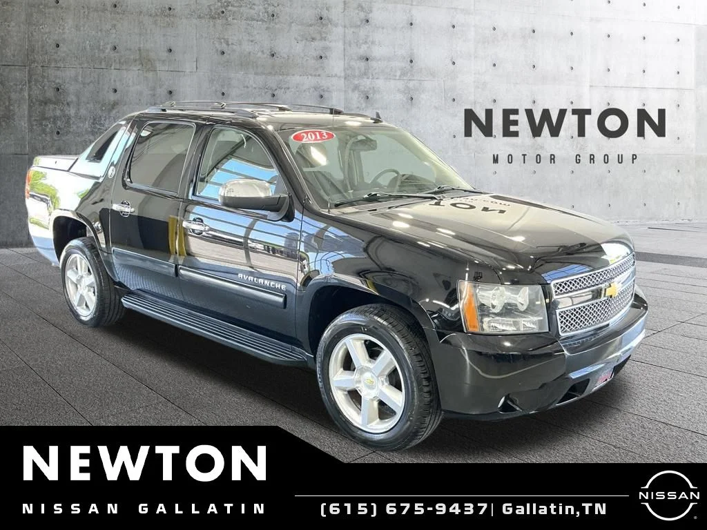2013 Chevrolet Avalanche 2WD Avalanche LS's photo
