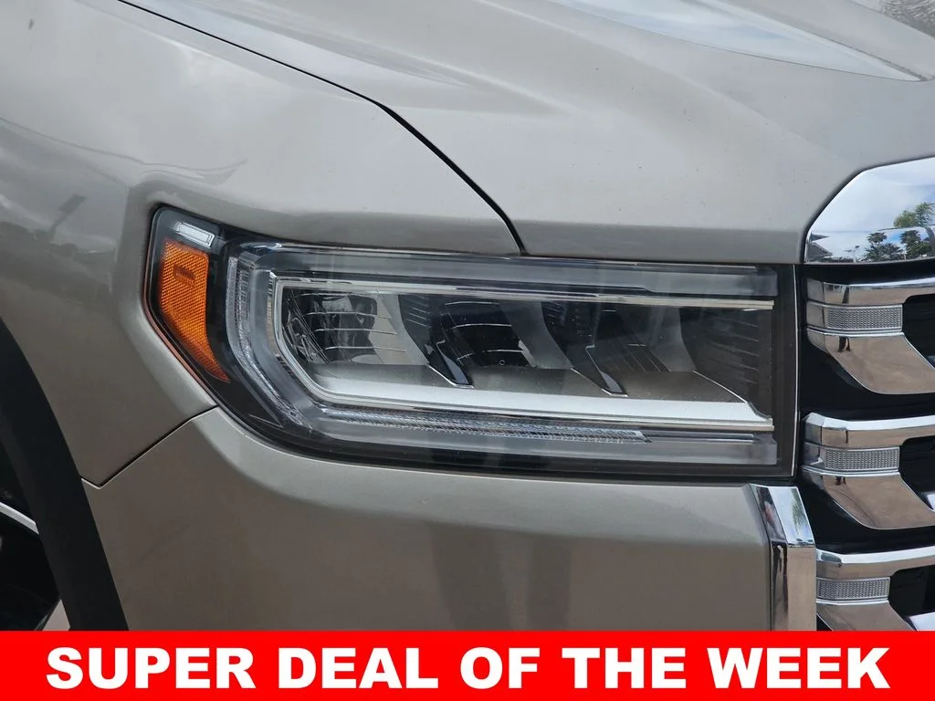 Used 2023 Gray GMC SLE image 35