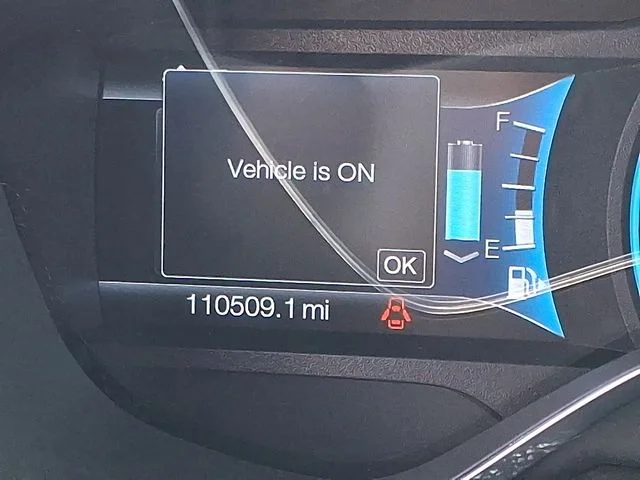 Used 2016 Gray Ford SEL image 21