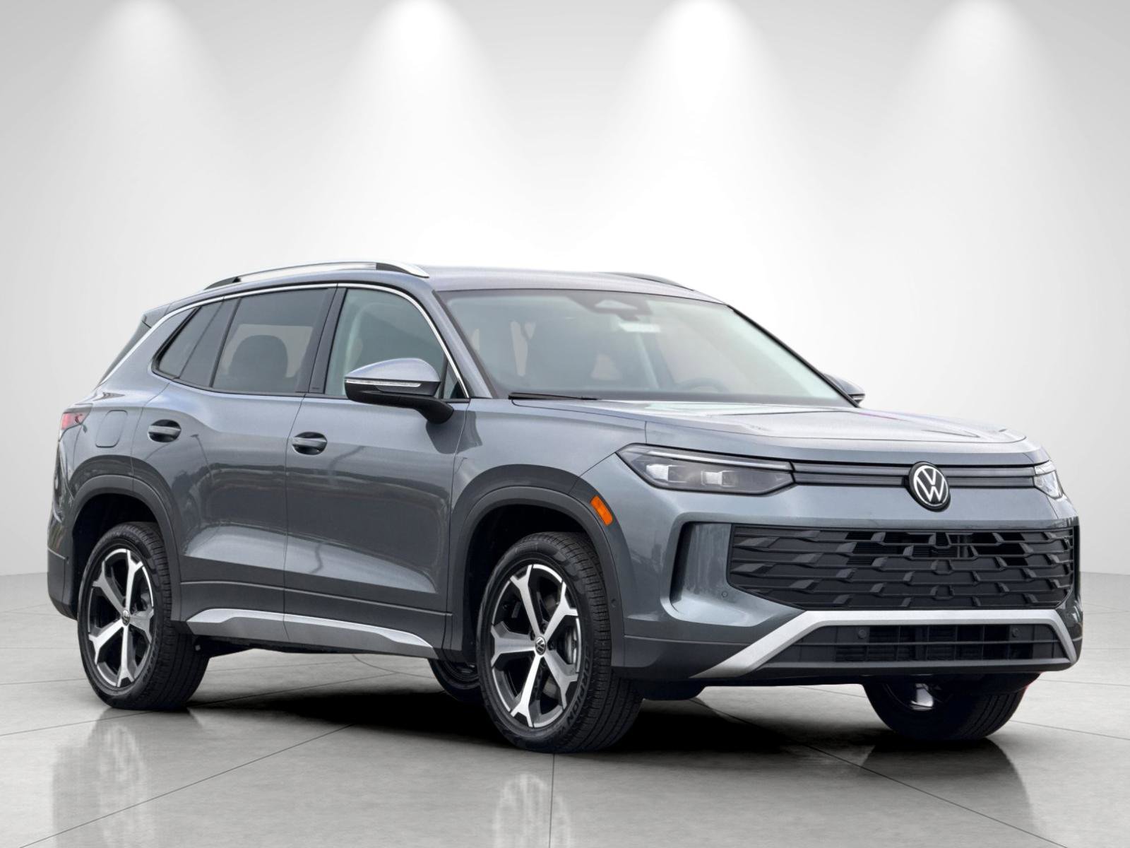 New 2026 Platinum Gray Metallic Volkswagen SE image 7