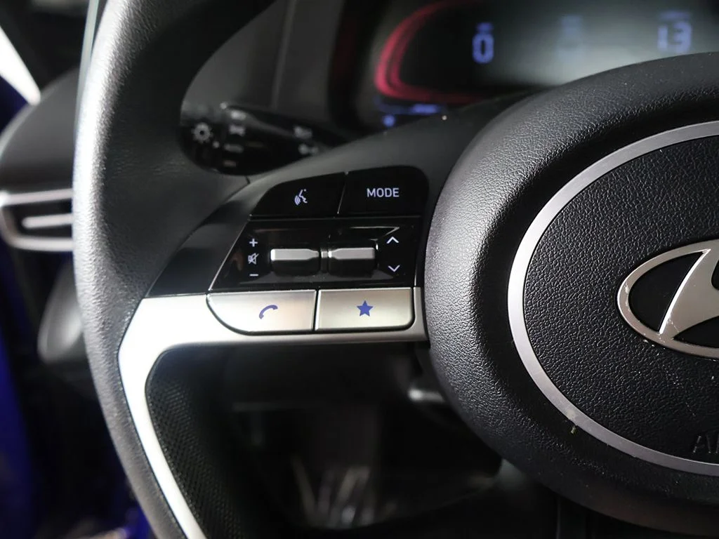 Used 2025 Blue Hyundai SE image 35