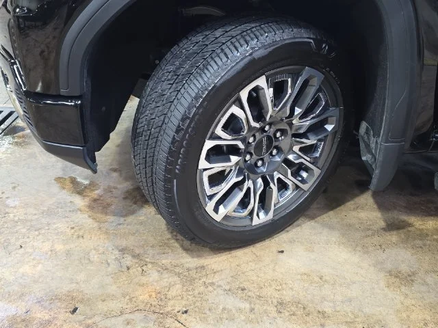 Used 2026 Black GMC Denali Ultimate image 34