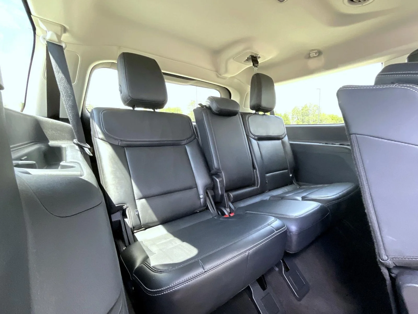 Used 2025 Black Ford Platinum image 21
