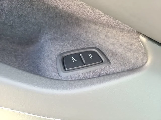 Used 2023 HYPERSONIC GRAY METALLIC Chevrolet 1LT image 14