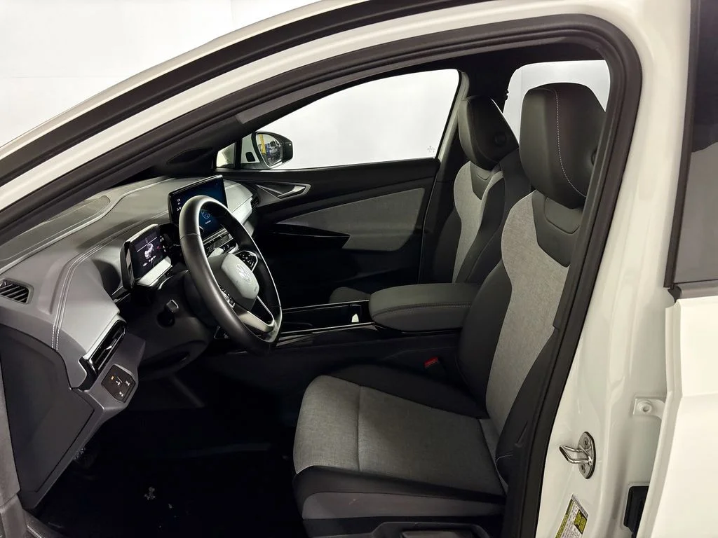 Certified Used 2024 White Volkswagen Standard image 13