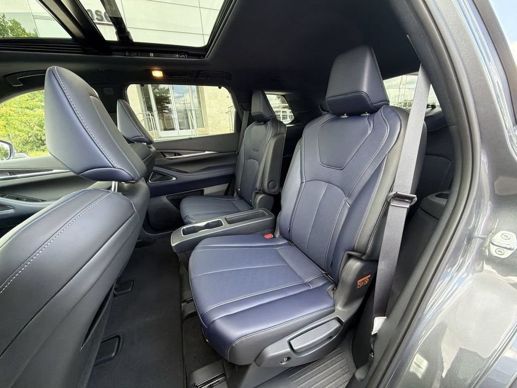 Certified Used 2026 Graphite Shadow INFINITI SPORT image 23