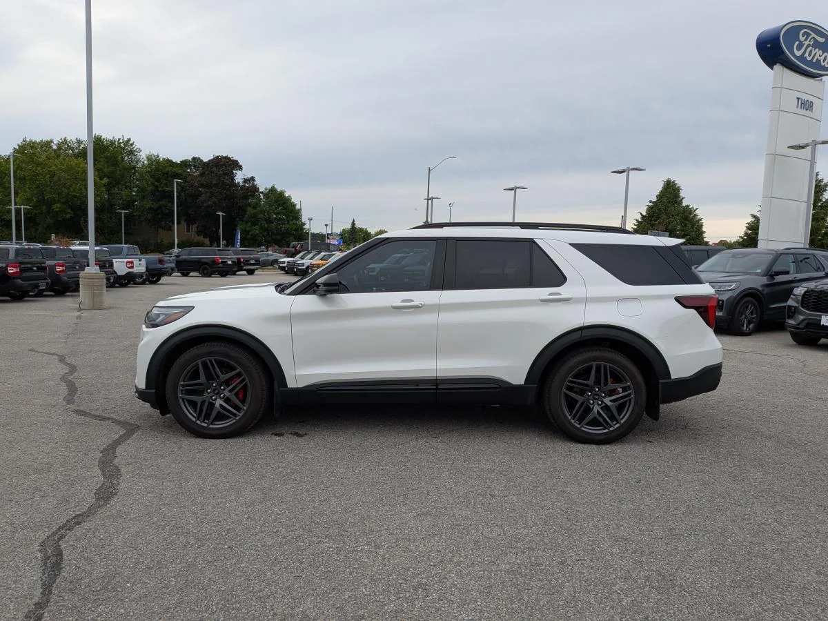 Used 2025 White Ford ST image 10