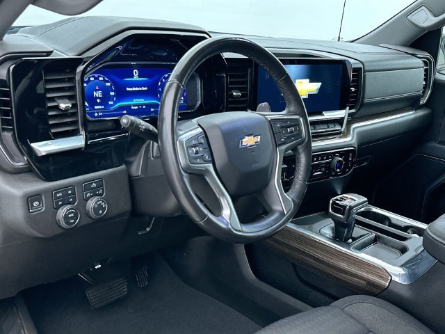 2022 Chevrolet Silverado 1500 LT - Photo 7