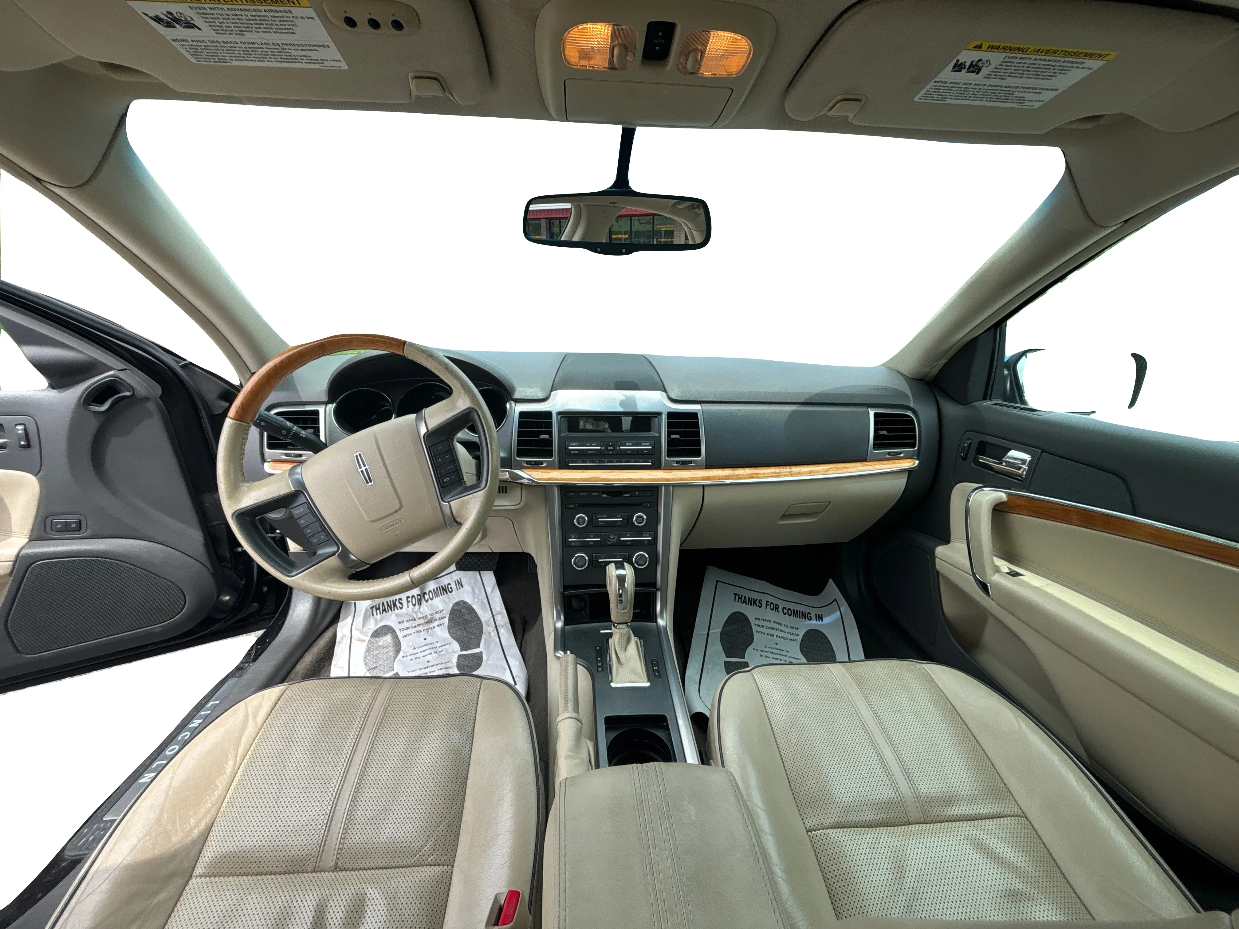 Used 2011 Black Lincoln base image 22