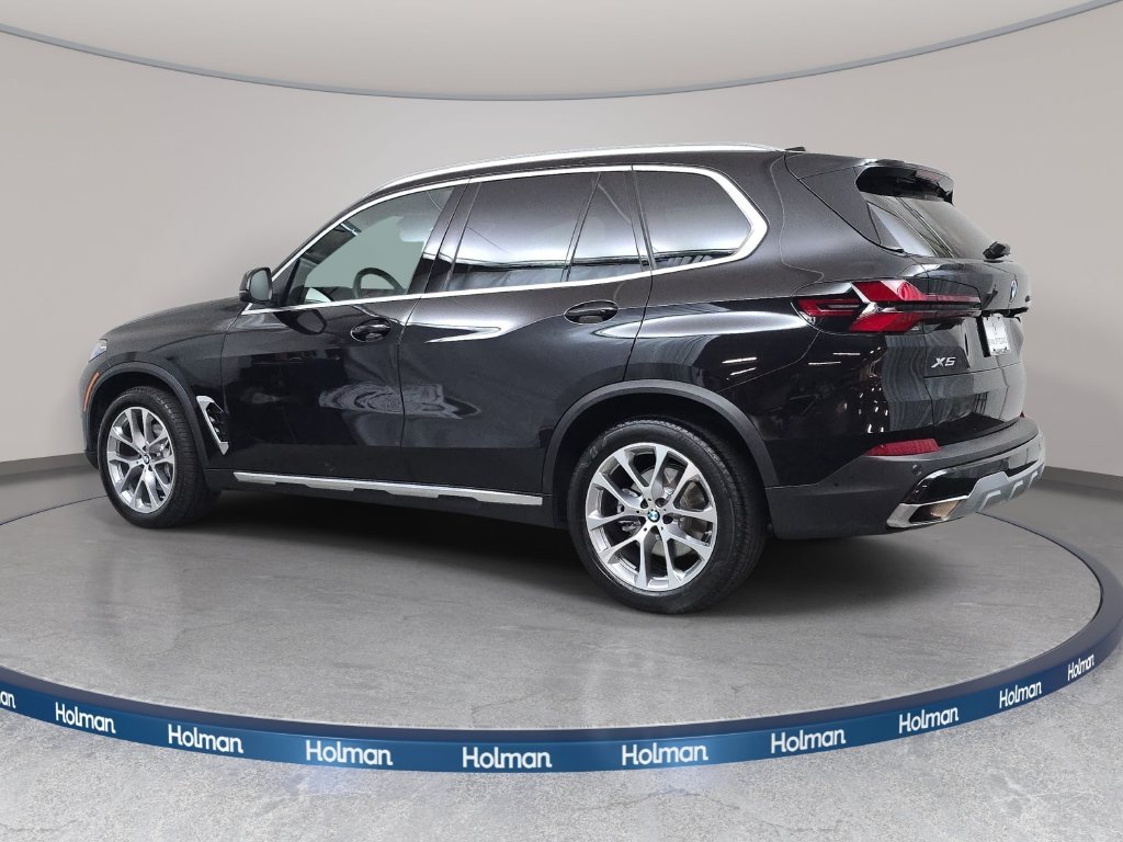 Used 2025 Black Sapphire Metallic BMW xDrive40i image 8