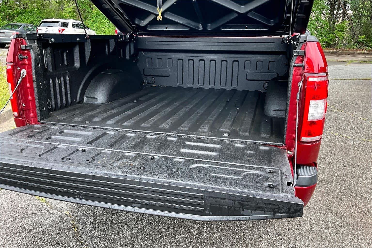 Used 2018 Ruby Red Metallic Tinted Clearcoat Ford XLT image 32