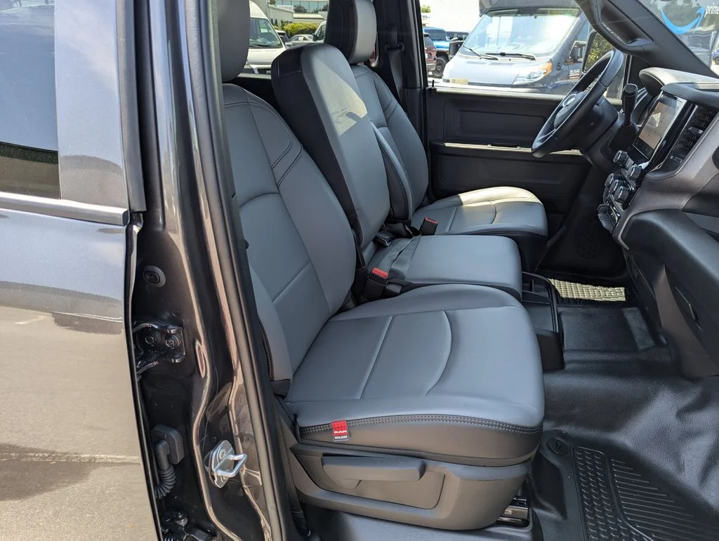 2025 RAM 3500 Tradesman - Photo 36