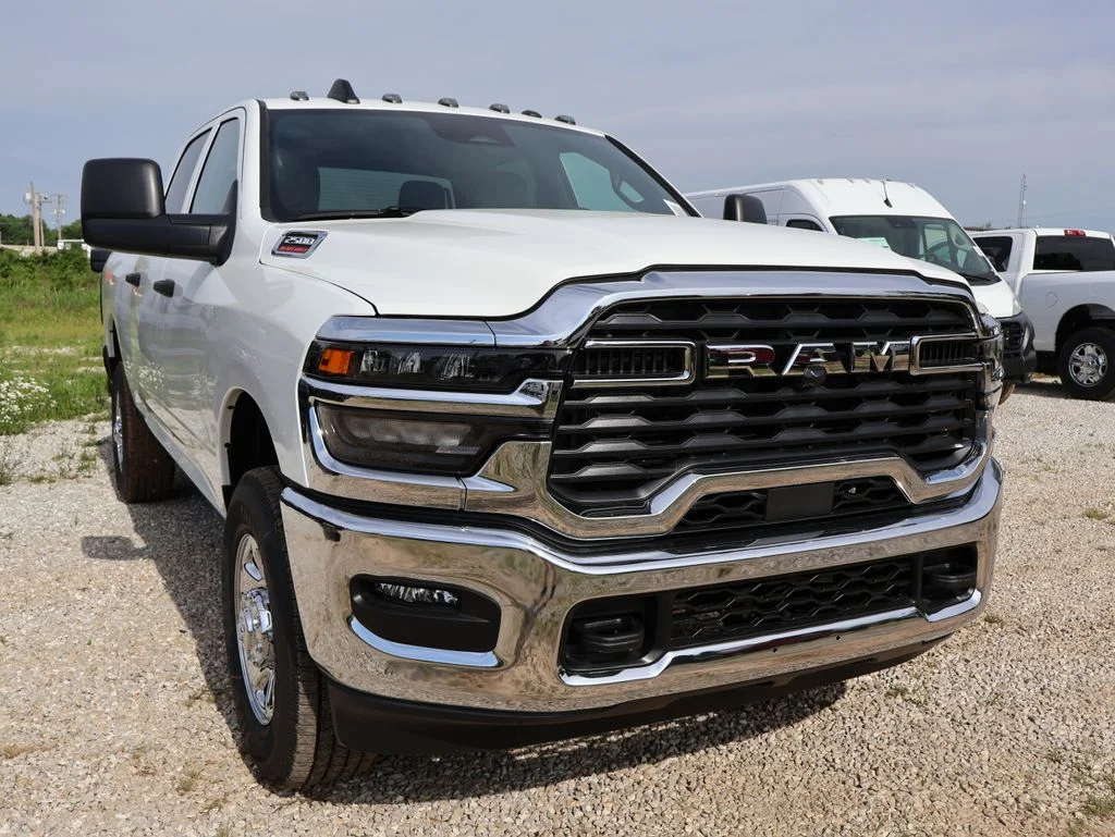 New 2026 Bright White Clear-Coat Exterior Paint RAM Tradesman image 15