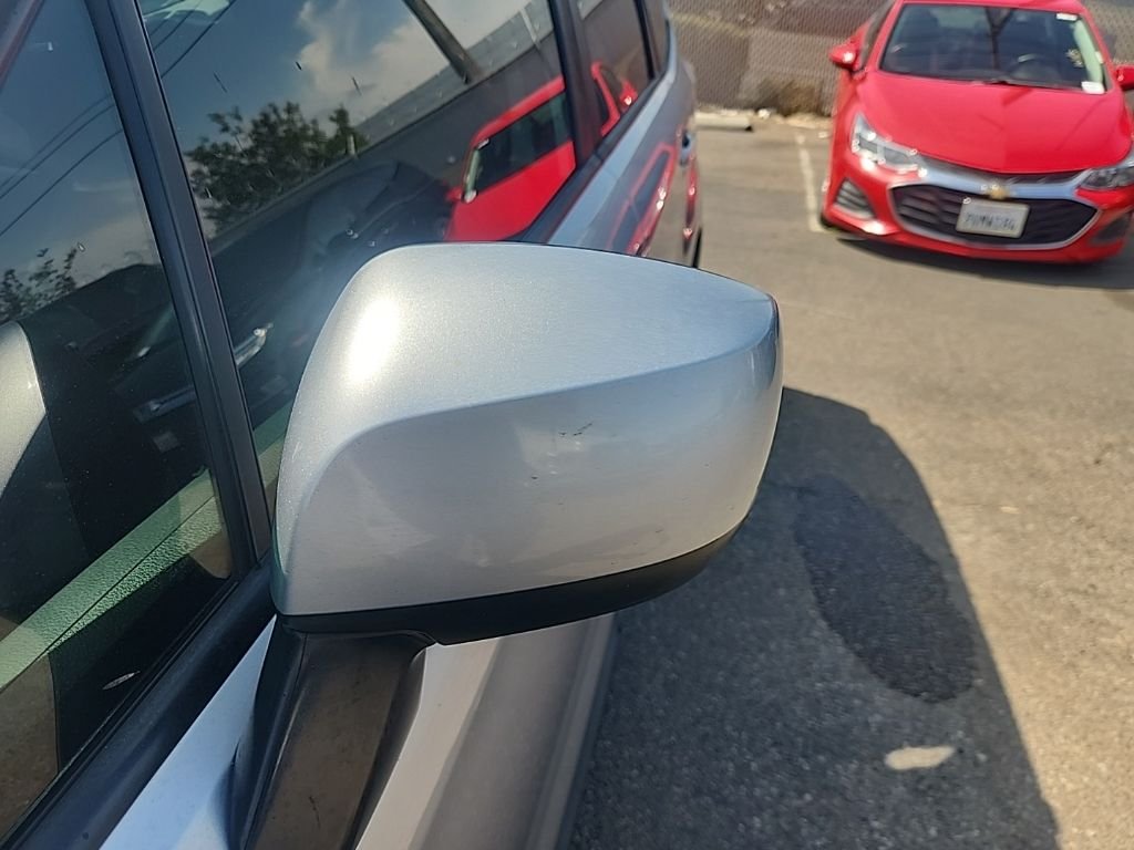 Used 2017 Silver Subaru 2.5i Premium image 6
