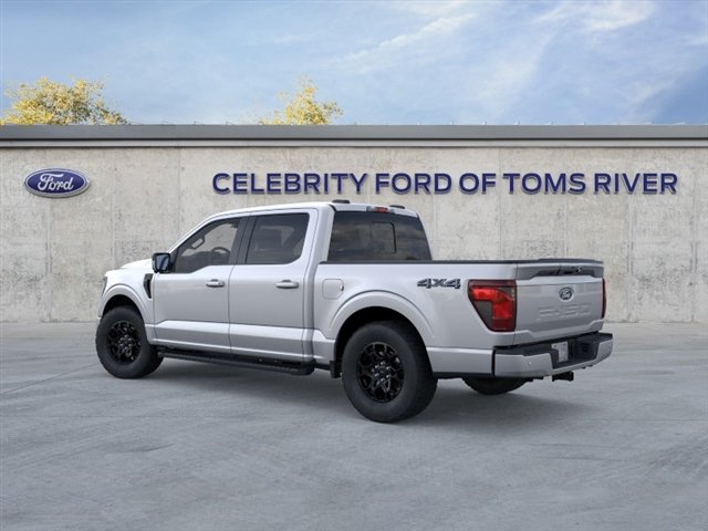 New 2026 Iconic Silver Metallic Ford XLT image 4