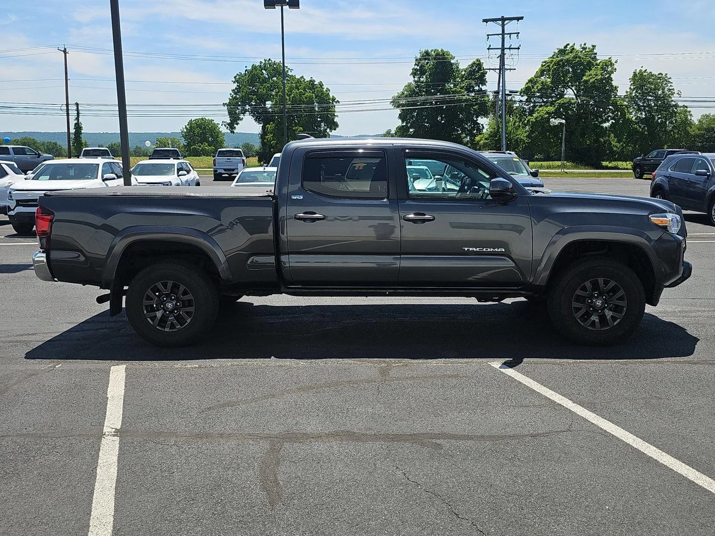 Used 2022 Magnetic Gray Metallic Toyota SR5 image 26