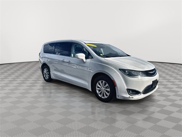 Used 2019 Chrysler Pacifica Touring Plus with VIN 2C4RC1FG0KR604259 for sale in Castle Rock, CO